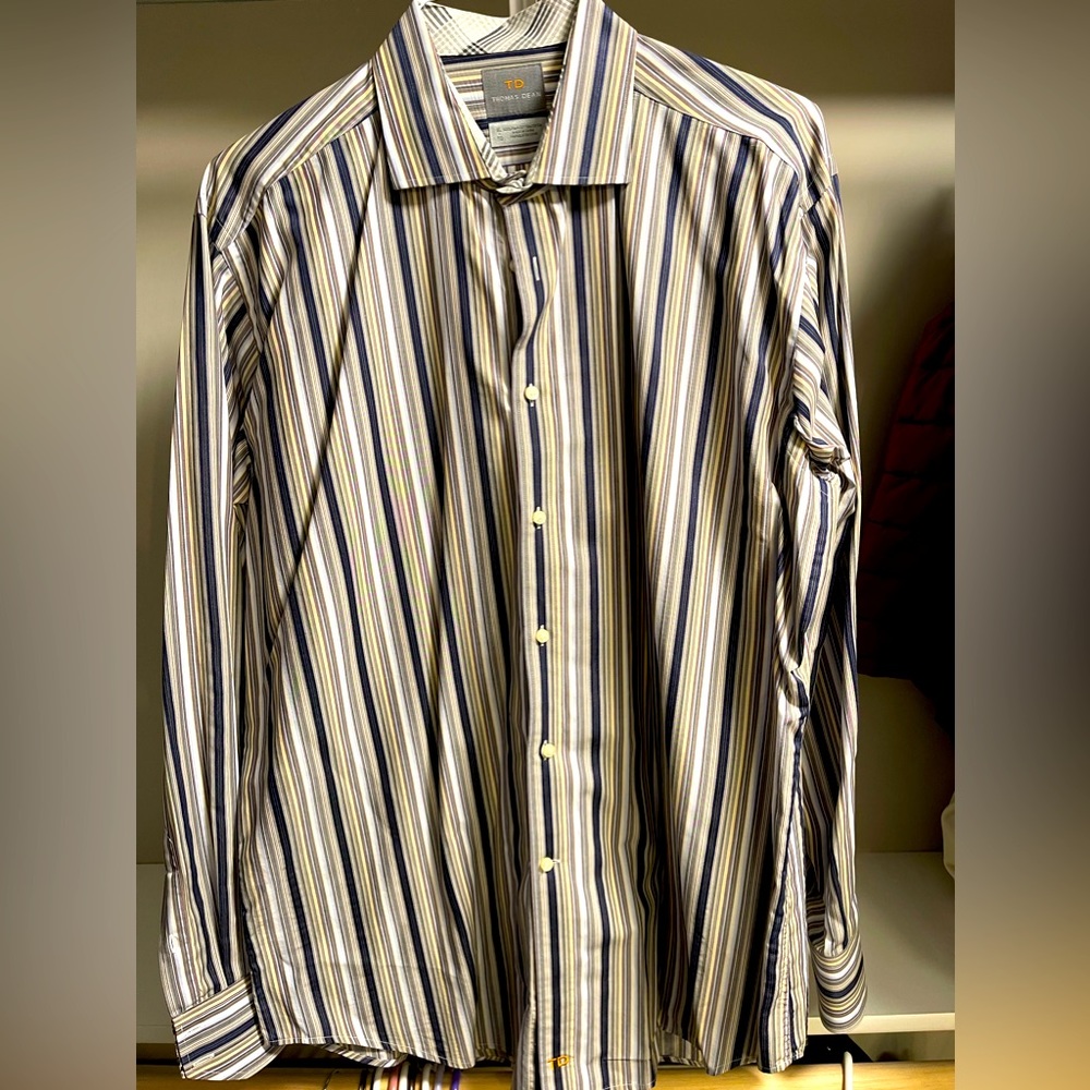 Thomas Dean Men’s Button-Up